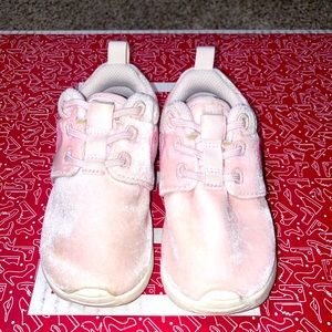 Toddler Nike size 7 light pink